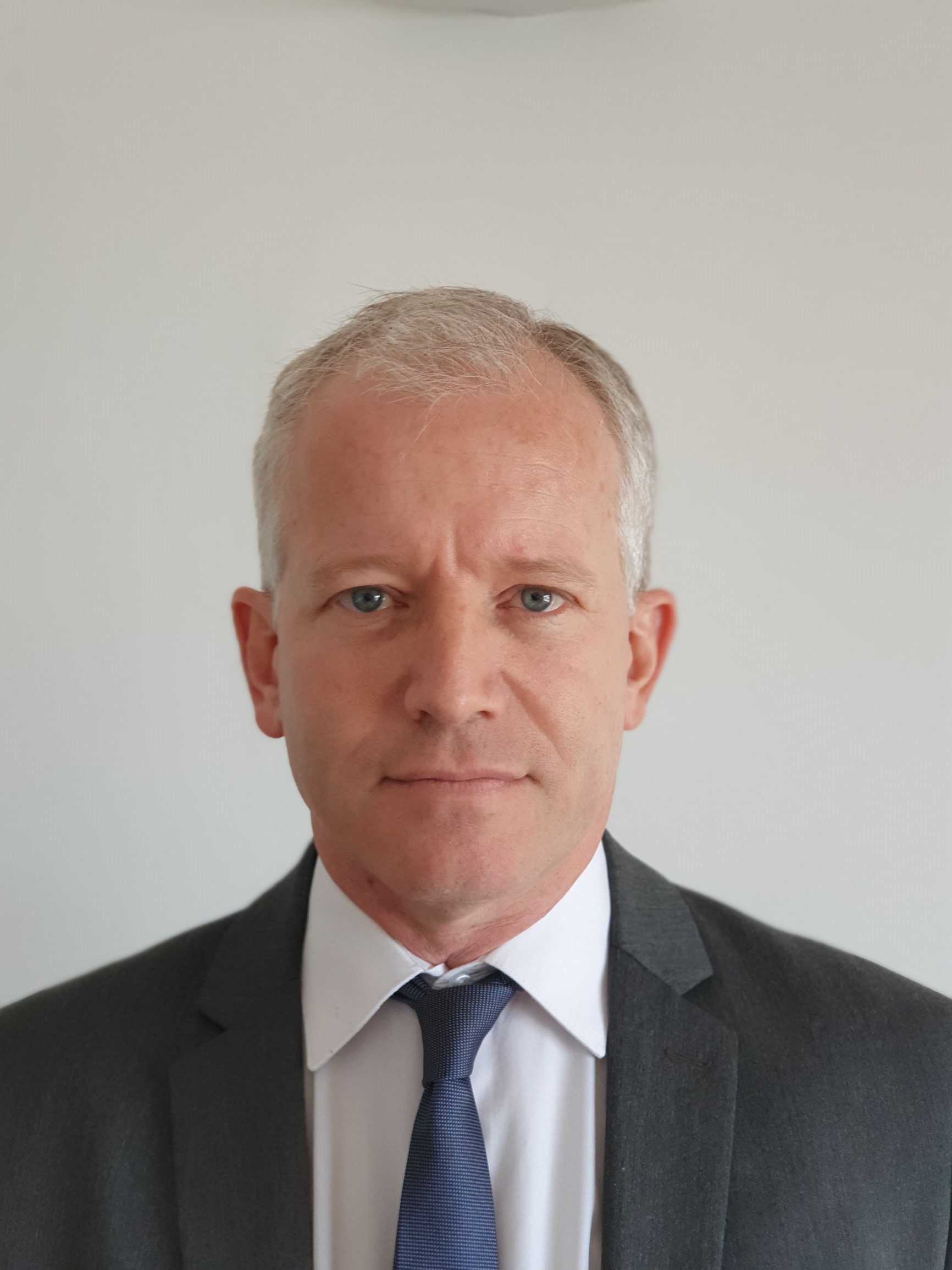  Ernesto Schargrodsky