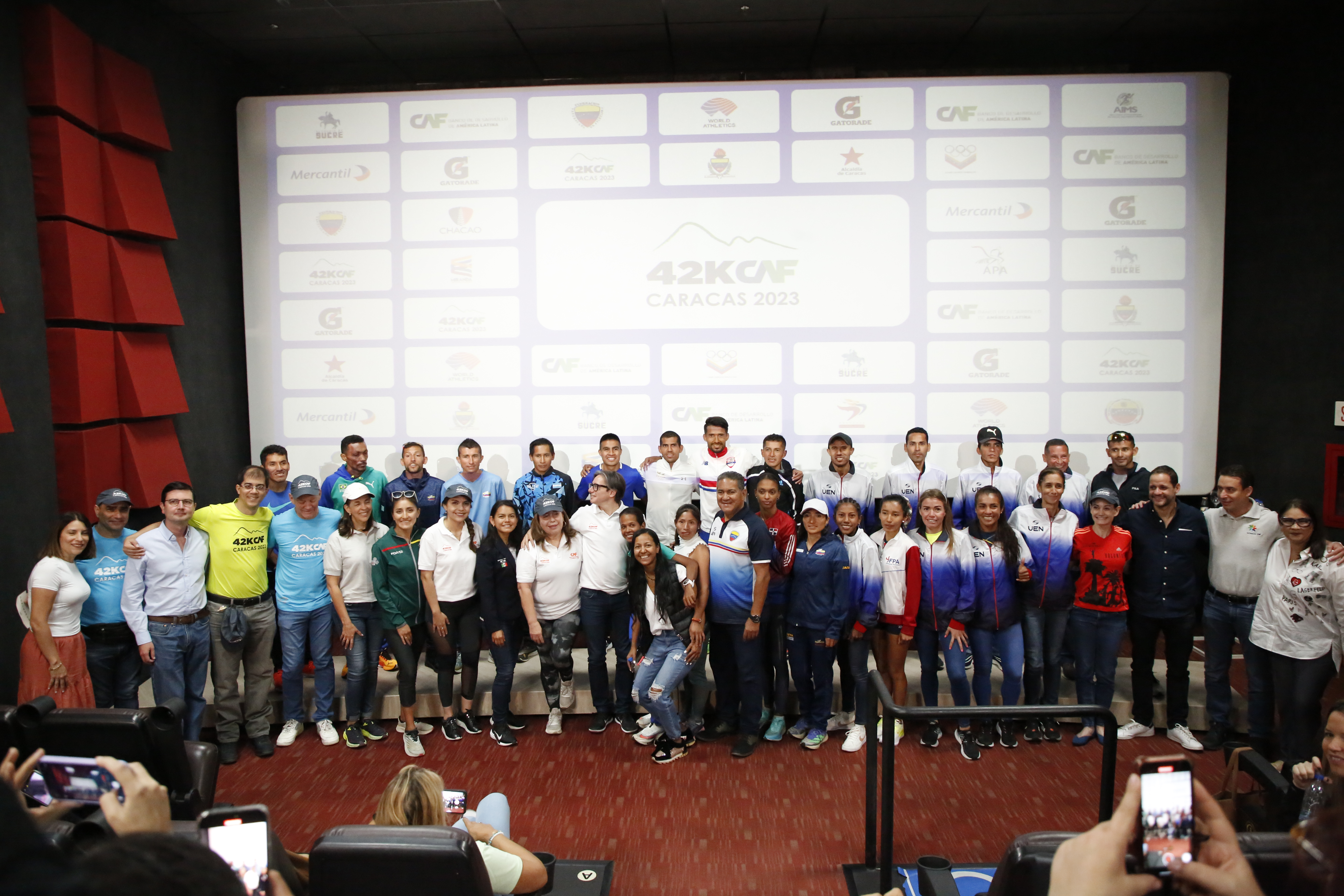 Corredores élites del Maratón CAF
