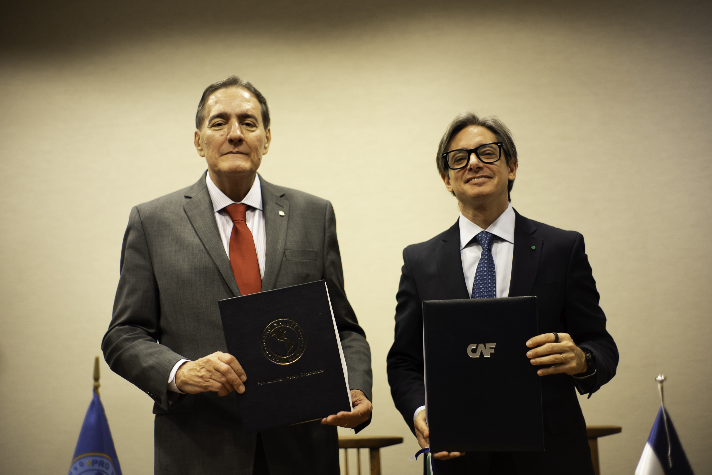 CAF y OPS  firman MOU para mejorar los sistemas de salud