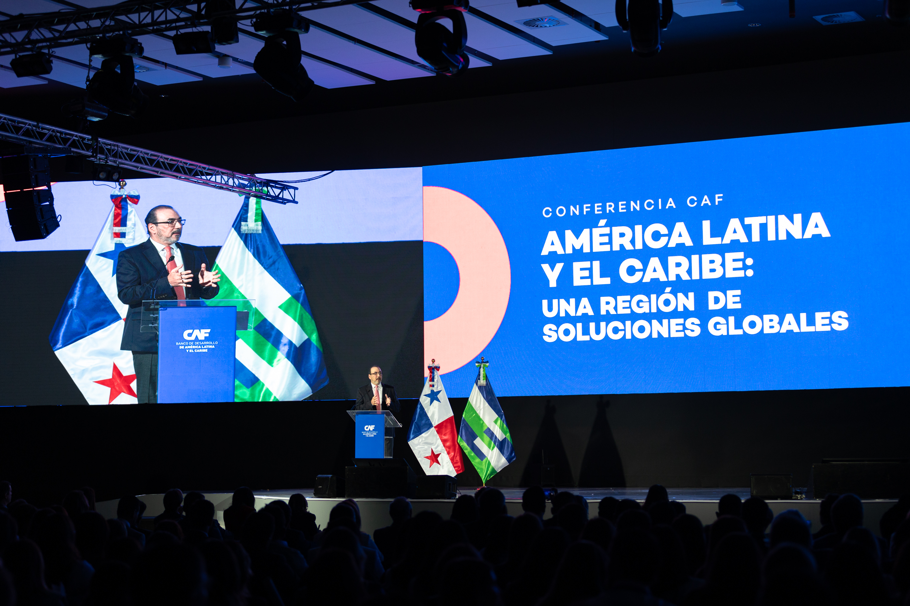 América Latina plantea soluciones para ganar relevancia global
