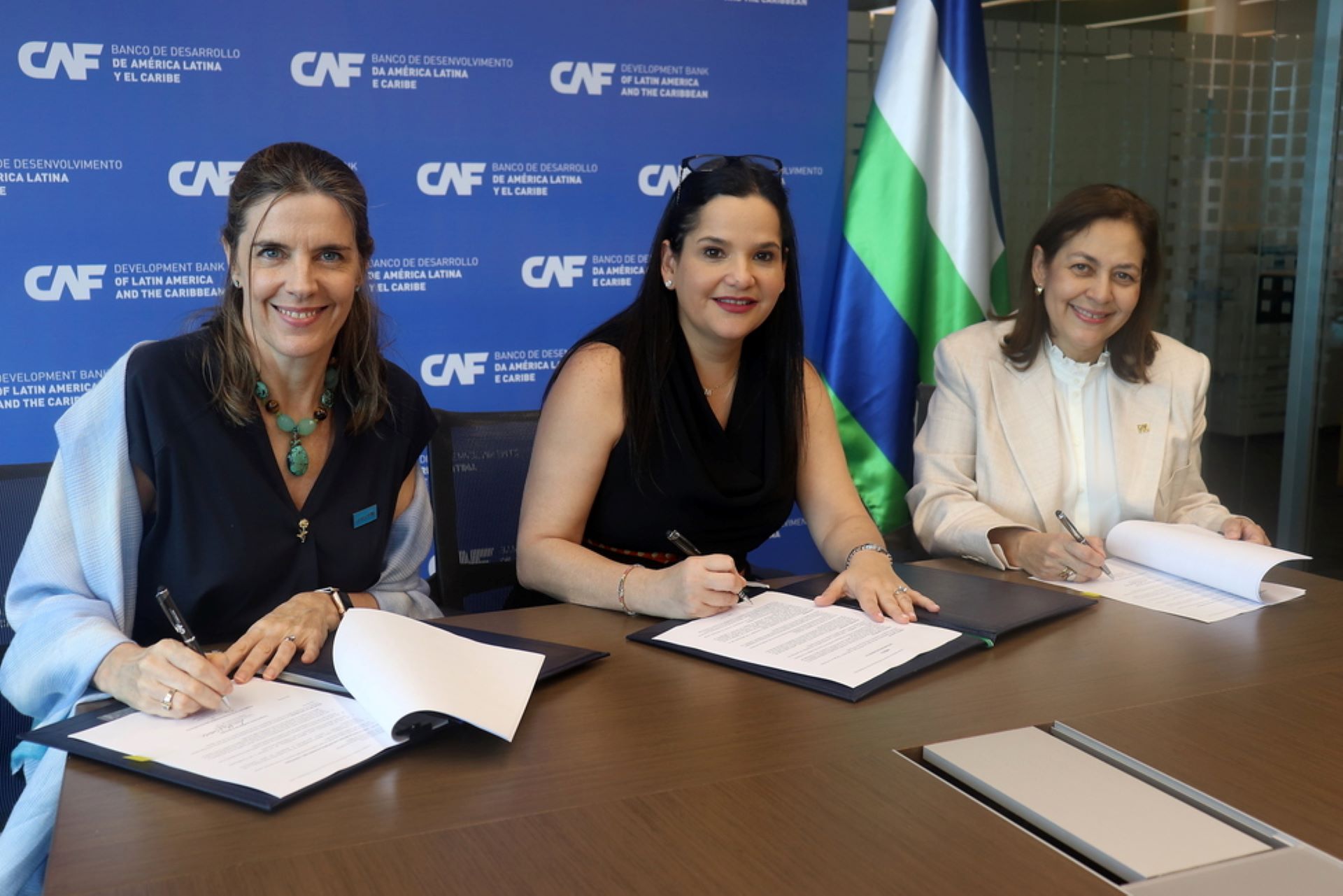 CAF y UNICEF apoyarán al MIDES a implementar política Primera Infancia
