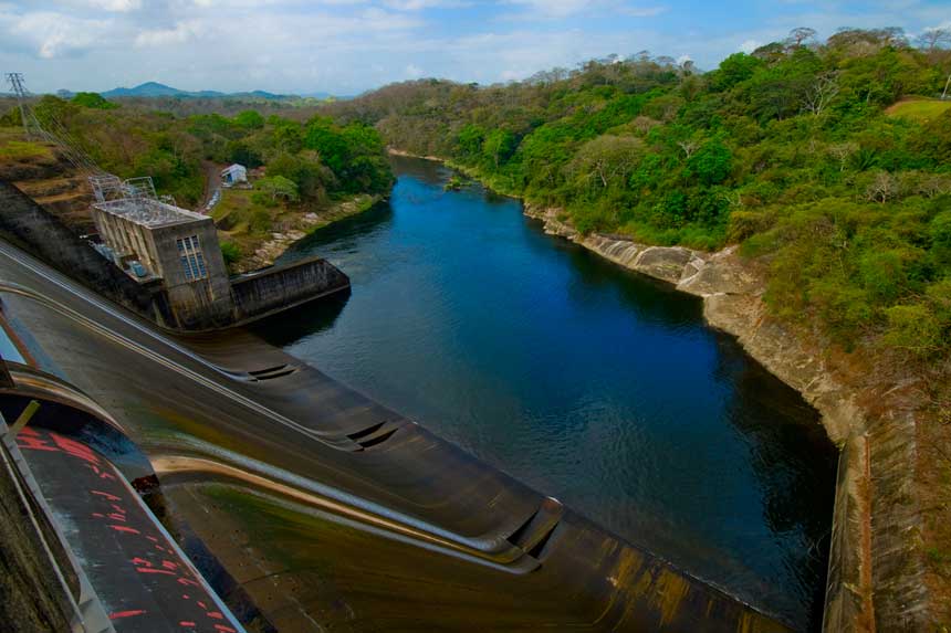 En América Latina el agua debería ser más preciada que el oro